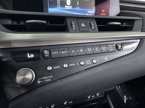 Used 2021 Lexus ES 250 w/ Premium Package image 17