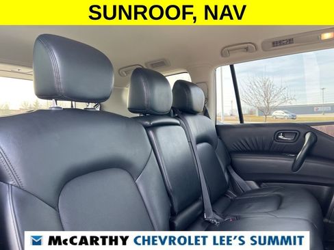 Used 2024 Nissan Armada SL image 32