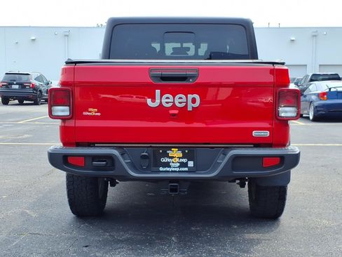 Used 2022 Jeep Gladiator Overland w/ Cold Weather Group AWD/4WD image 5