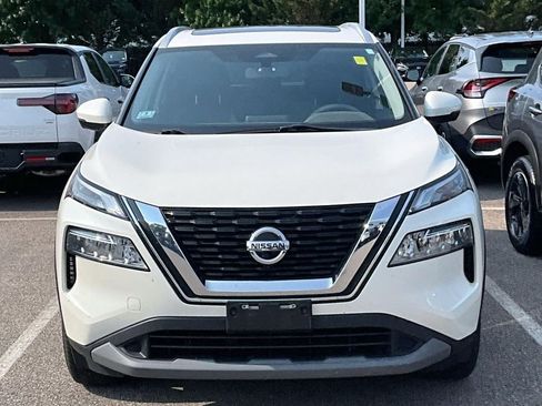 Used 2021 Nissan Rogue SV w/ Premium Package AWD/4WD image 2