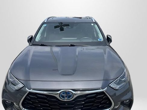 Used 2024 Toyota Highlander Platinum AWD/4WD image 9