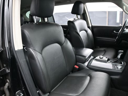 Used 2021 Nissan Armada SV image 16