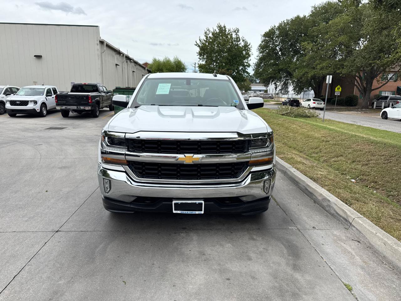 Used 2018 Chevrolet Silverado 1500 LT w/ All Star Edition AWD/4WD image 5