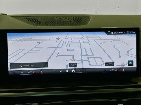 Used 2025 BMW X5 xDrive50e w/ Premium Package image 13