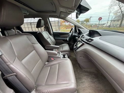 Used 2017 Honda Odyssey EX-L image 27