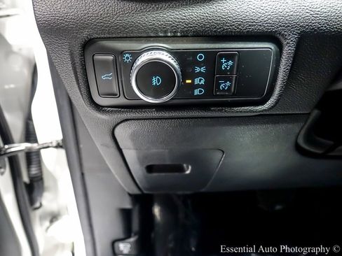 Used 2022 Ford Explorer XLT w/ Equipment Group 202A image 28