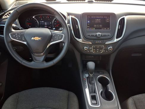 Used 2024 Chevrolet Equinox LT FWD image 12