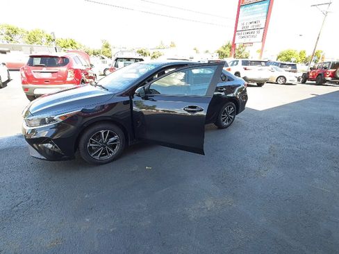 Used 2024 Kia Forte LXS FWD image 16