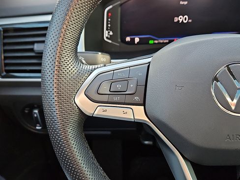 Certified 2023 Volkswagen Atlas Cross Sport SEL R-Line image 17