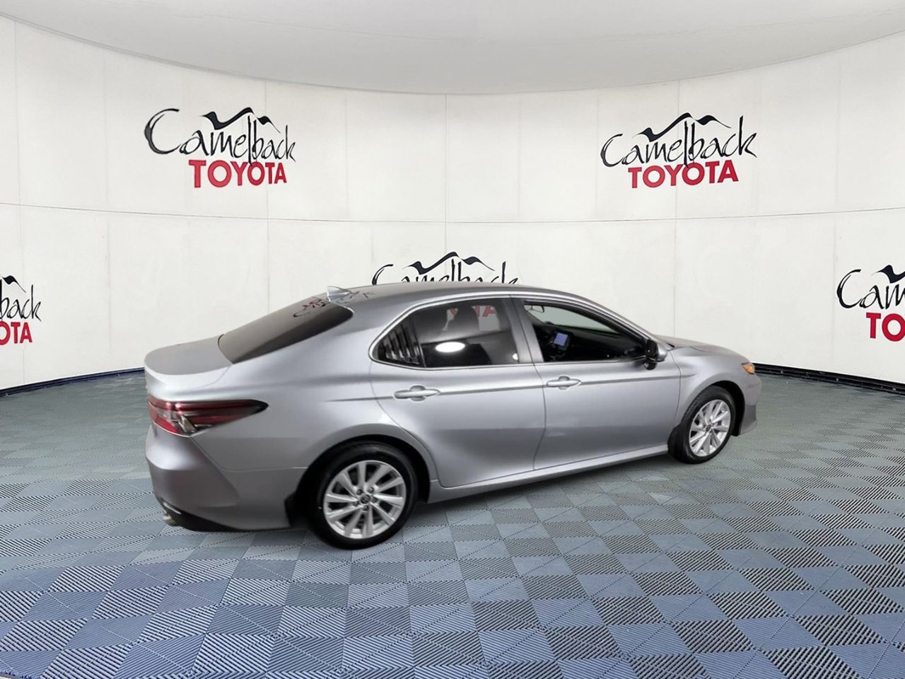 Used 2024 Toyota Camry LE FWD image 3