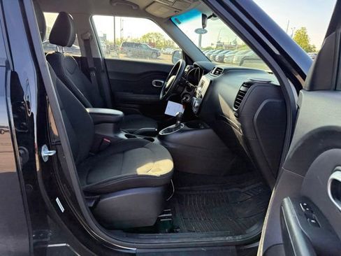 Used 2014 Kia Soul FWD image 12