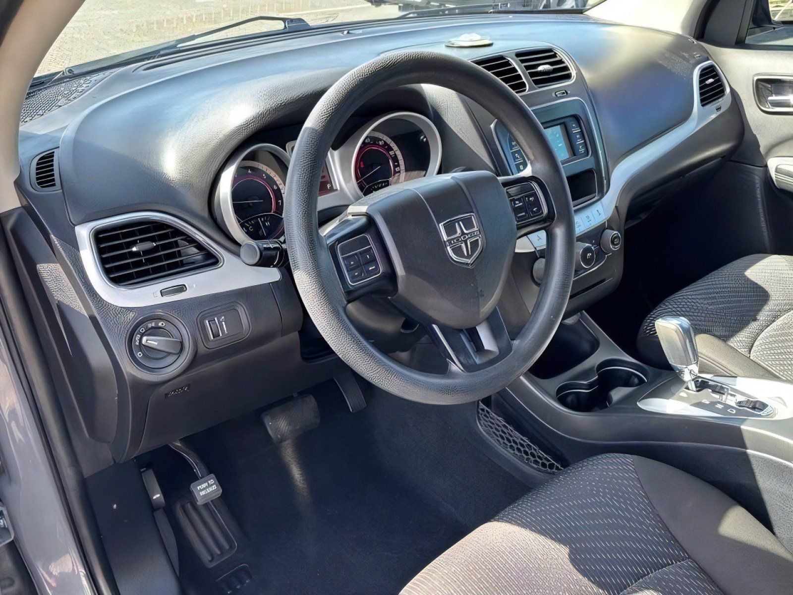 Used 2020 Dodge Journey SE FWD image 20