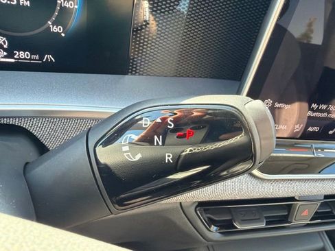 New 2025 Volkswagen Tiguan S image 32