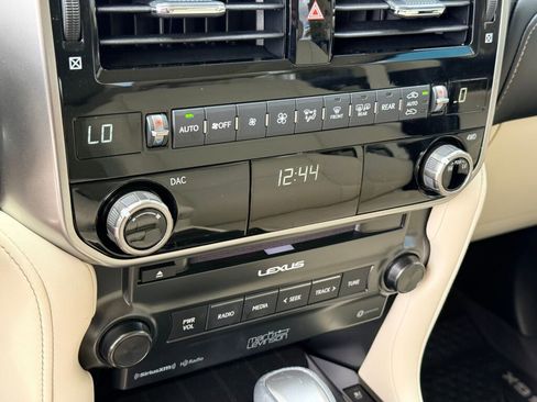 Certified 2023 Lexus GX 460 Premium w/ Accessory Package image 24