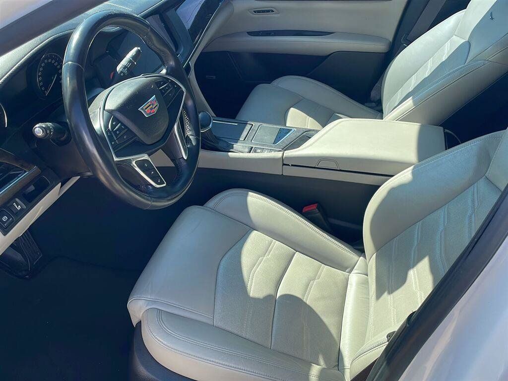 Used 2016 Cadillac CT6 Luxury RWD image 2