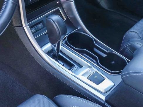 Used 2021 Subaru Ascent Limited w/ Technology Package image 18