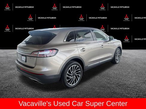 Used 2019 Lincoln Nautilus Reserve AWD/4WD image 5