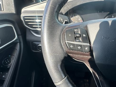 Certified 2020 Ford Explorer XLT w/ Equipment Group 202A image 19