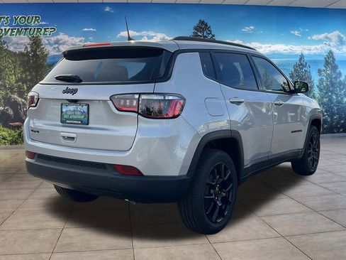 New 2026 Jeep Compass Latitude image 5