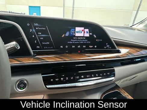 Used 2024 Cadillac Escalade Premium Luxury Platinum image 24