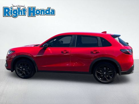 Used 2025 Honda HR-V Sport image 3