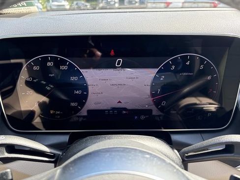 Used 2025 Mercedes-Benz GLC 300 w/ Winter Package image 35