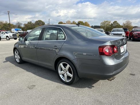Used 2008 Volkswagen Jetta SEL image 6
