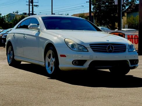 Used 2007 Mercedes-Benz CLS 550 image 2