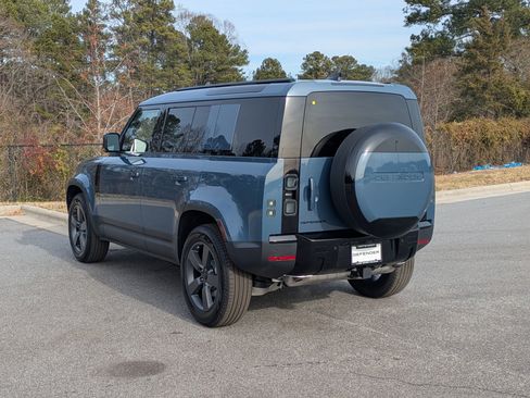 New 2026 Land Rover Defender 110 S image 7