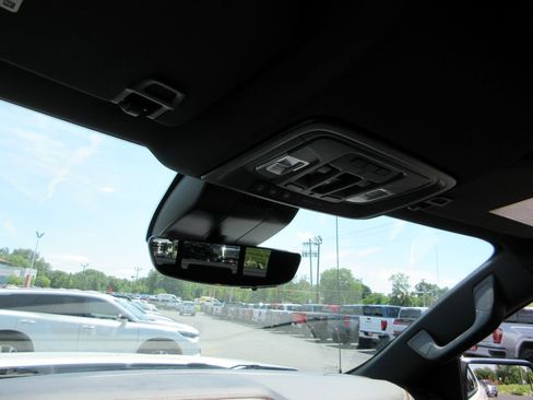 Certified 2023 GMC Sierra 1500 AT4 w/ Technology Package AWD/4WD image 36