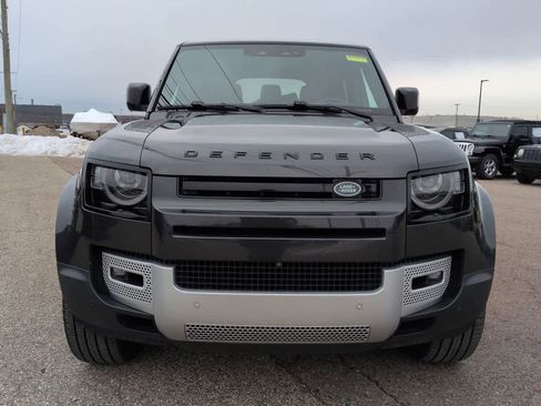 Used 2022 Land Rover Defender 110 SE image 9