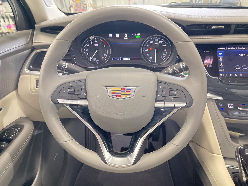 Used 2024 Cadillac XT6 Premium Luxury w/ Technology Package AWD/4WD image 27
