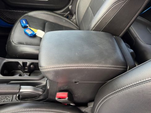 Used 2022 Jeep Wrangler Unlimited Sahara w/ Cold Weather Group image 14