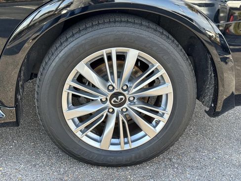 Used 2019 INFINITI QX80 Luxe image 3