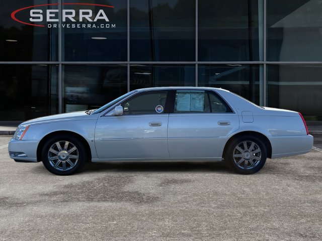 Used 2008 Cadillac DTS FWD image 2
