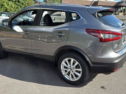 Certified 2021 Nissan Rogue Sport SV image 22