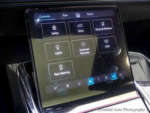 New 2026 Cadillac Escalade IQ Luxury 1 w/ LPO, Radiant Package image 19