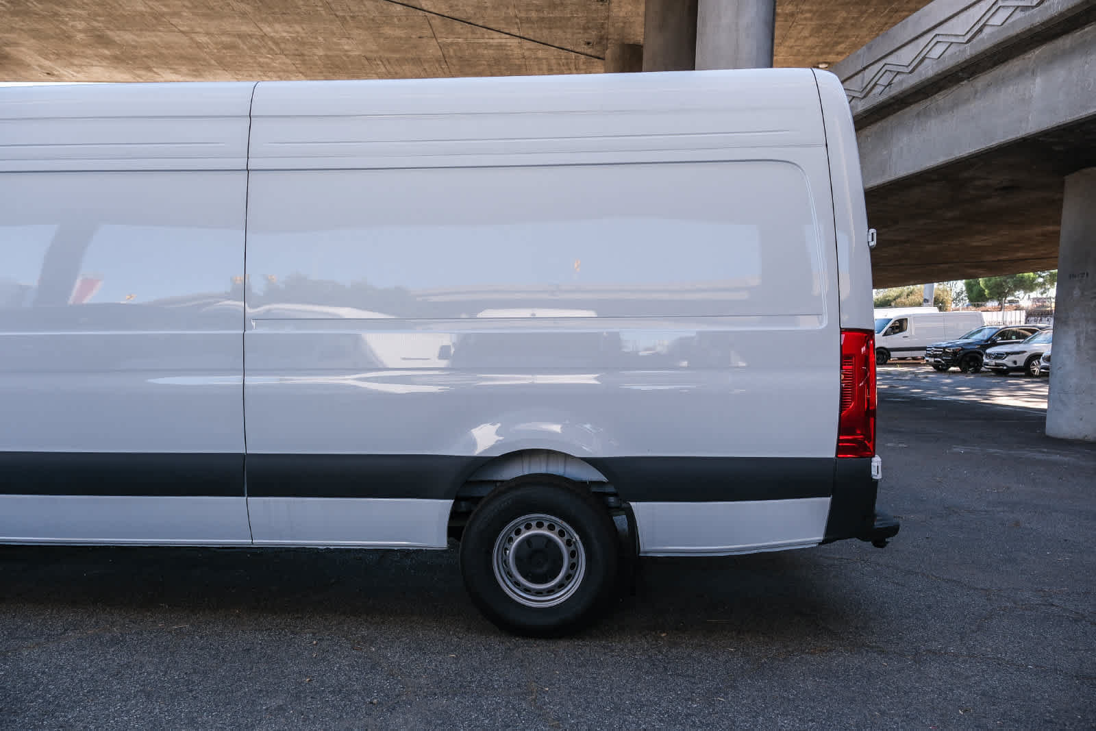 New 2025 Mercedes-Benz eSprinter 170 Cargo image 8