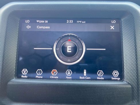 Used 2021 Jeep Wrangler Unlimited Sahara w/ Dual Top Group AWD/4WD image 29