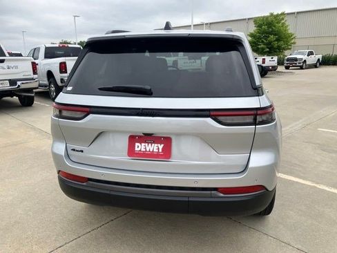 New 2026 Jeep Grand Cherokee Limited w/ Limited Altitude Package AWD/4WD image 7