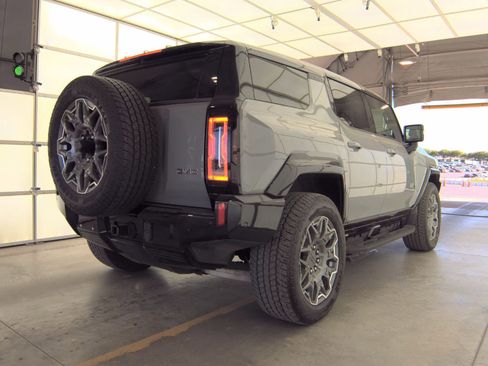 Used 2025 GMC Hummer EV 3X image 2
