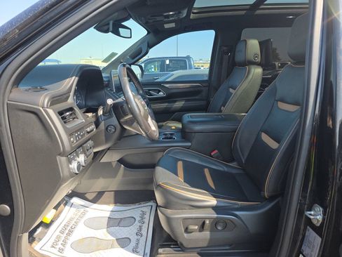 Used 2021 GMC Yukon AT4 w/ Rear Media and Nav Package AWD/4WD image 8