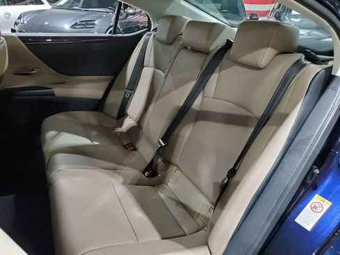 Used 2019 Lexus ES 350 w/ Premium Package FWD image 23