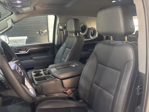 Used 2025 GMC Sierra 1500 SLT AWD/4WD image 14