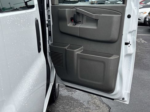Used 2024 Chevrolet Express 3500 LT w/ LT Preferred Equipment Group image 13