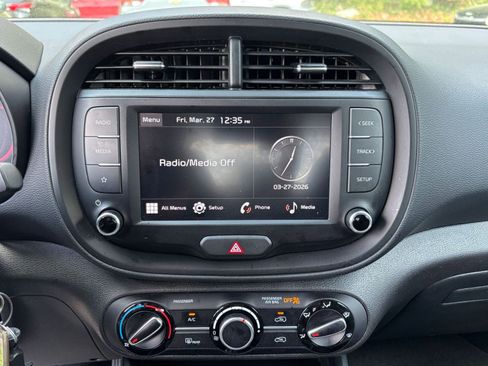 Used 2025 Kia Soul LX w/ LX Technology Package image 17