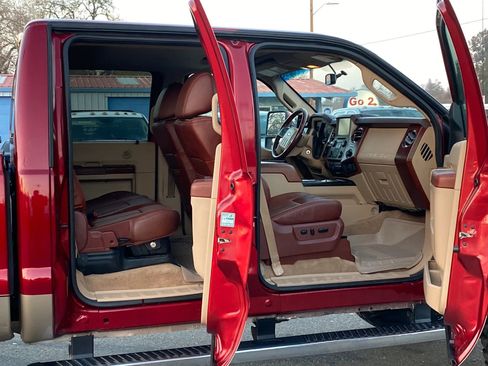 Used 2014 Ford F350 King Ranch w/ King Ranch w/Chrome Package image 21