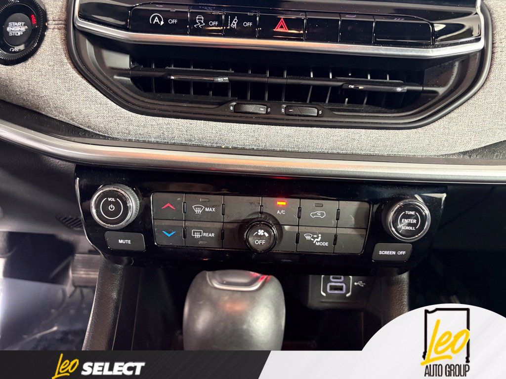 Used 2024 Jeep Compass Latitude AWD/4WD image 18