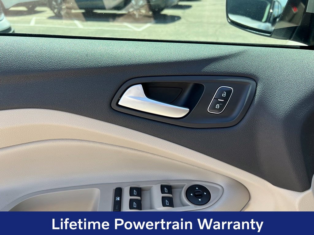 Used 2018 Ford Escape SE w/ Ford Safe & Smart Package FWD image 11