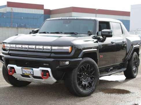 Used 2024 GMC Hummer EV 3X w/ LPO, Illumination Package image 12